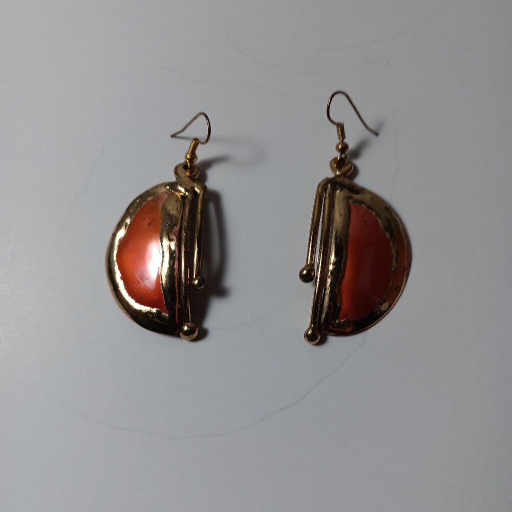 vintage gold tone erring with orange coral enamel  inlay in a semi circle